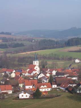 Pertolzhofen 4 2007 (Bitte hier klicken um dieses Bild in seiner vollen Gr&ouml;&szlig;e zu betrachten)